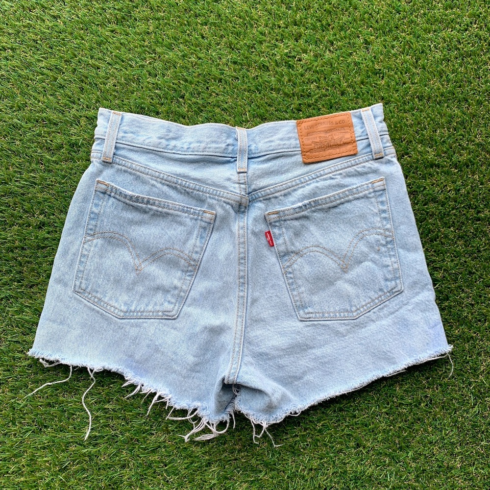 Levi's Size 27 Wedgie Shorts